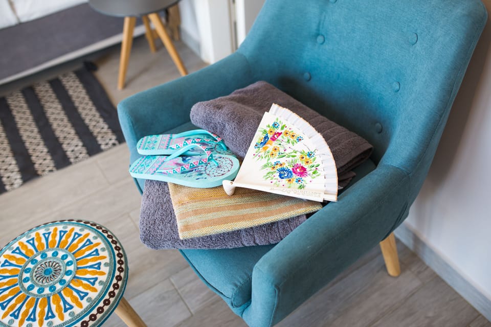 Panoramic Suite, 1 Double Bed, Non Smoking | Living area