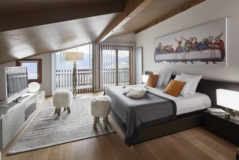 Room (The Rooftop) | Hypo-allergenic bedding, in-room safe, individually decorated