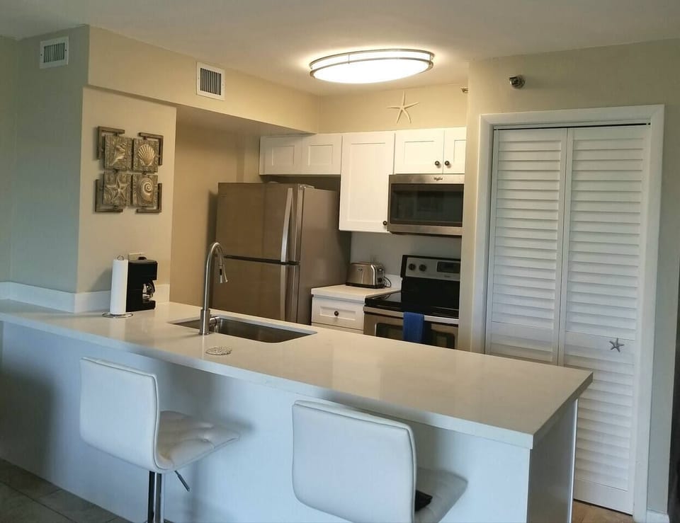 fully equipped updated kitchen 