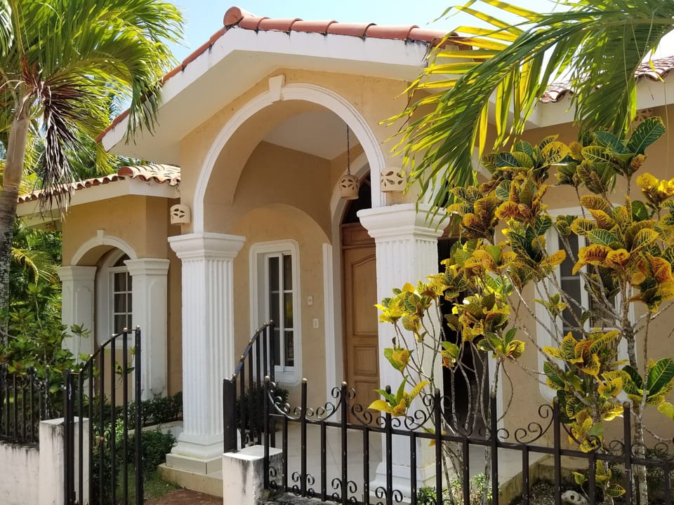 Front entrance with remote controlled gate access and 24hr private security 