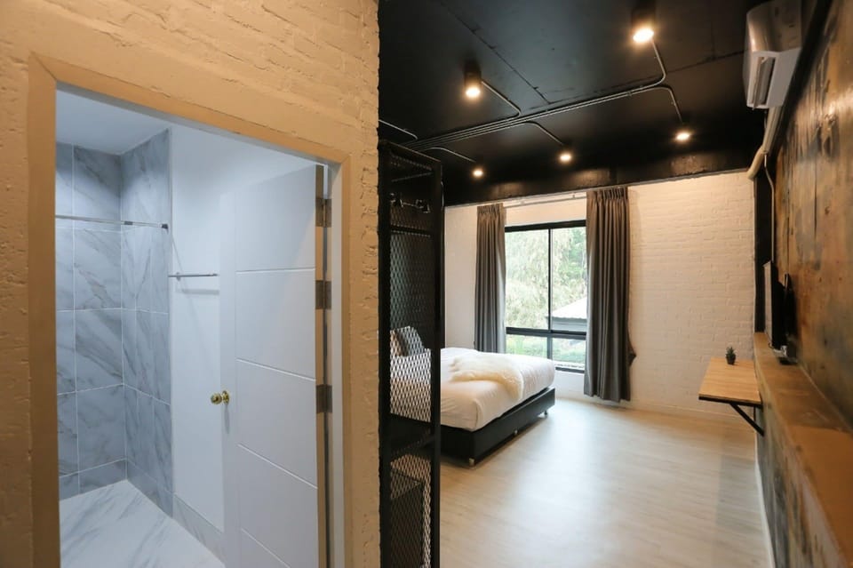 Superior Double Room  | Minibar, desk, blackout drapes, soundproofing