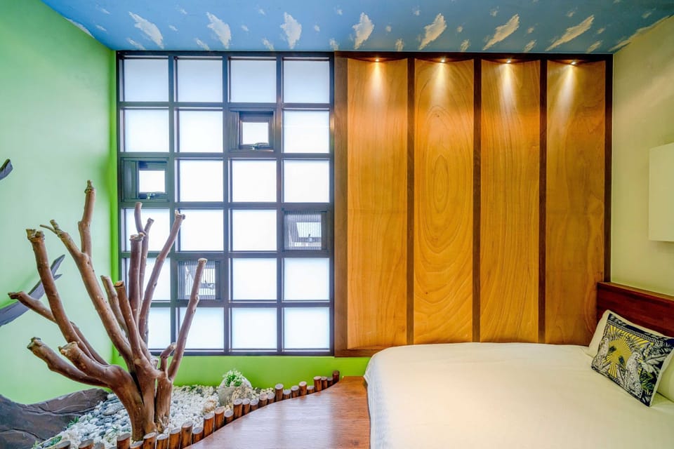 Standard Quadruple Room | Individually furnished, desk, blackout drapes, soundproofing