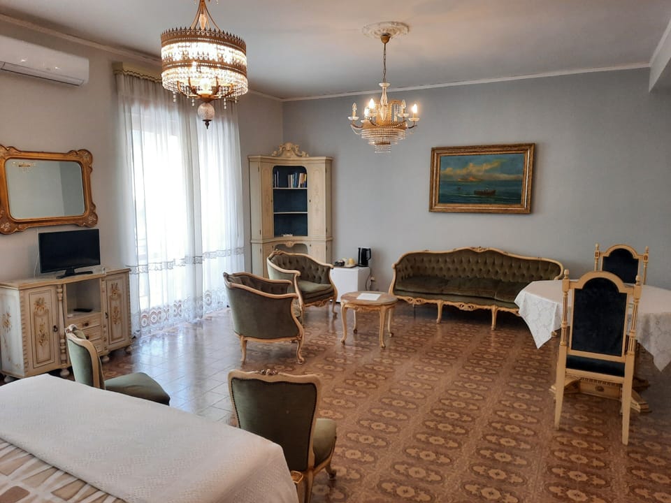 Standard Suite, Private Bathroom | Premium bedding, minibar (free items), desk, rollaway beds (surcharge)