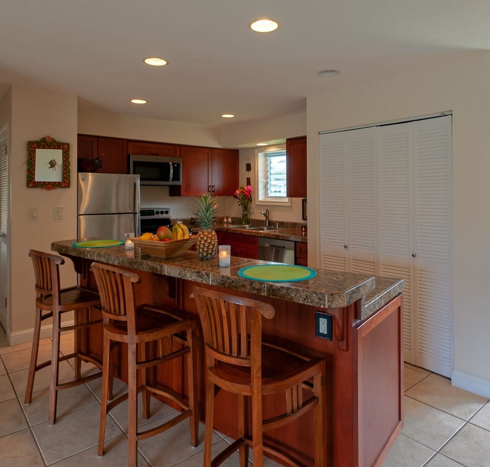 Alii Kai 5301 | Princeville condos | Kauai Vacation Rentals 8 - Alii Kai 5301 | Princeville condos | Kauai Vacation Rentals | The full kitchen offers all the amenities of home