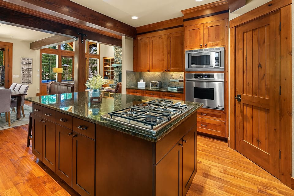 Rose All Day in Suncadia Resort - Gas cooktop and all the appliances you need to make fantastic in-home meals.