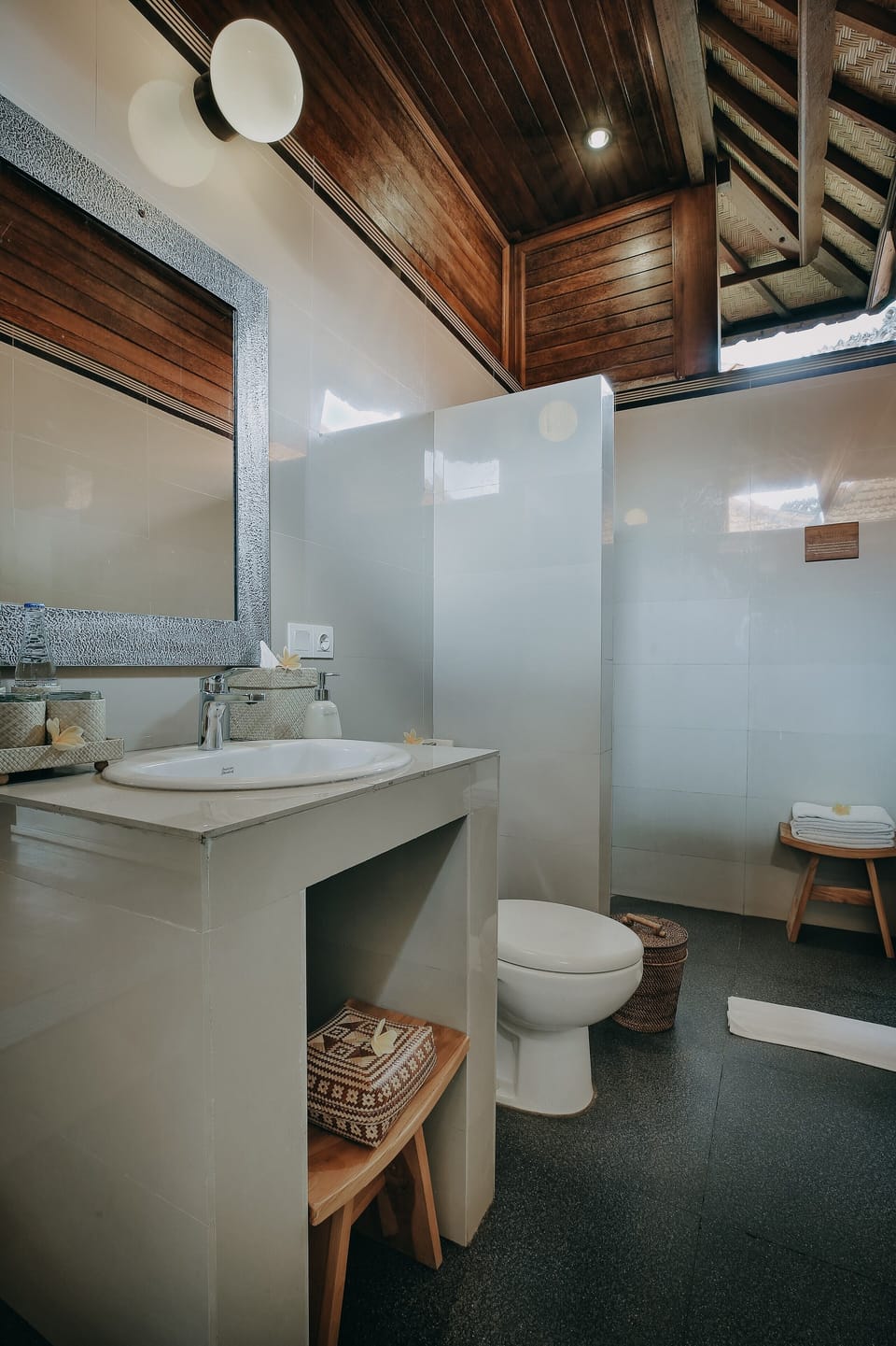 Bathroom shower