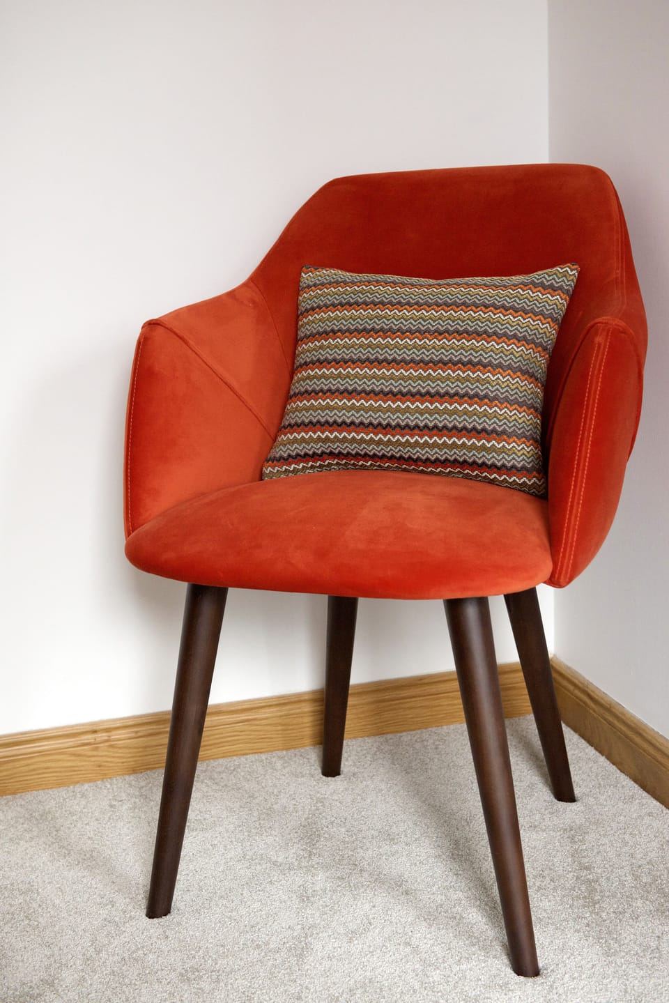 Accent chair