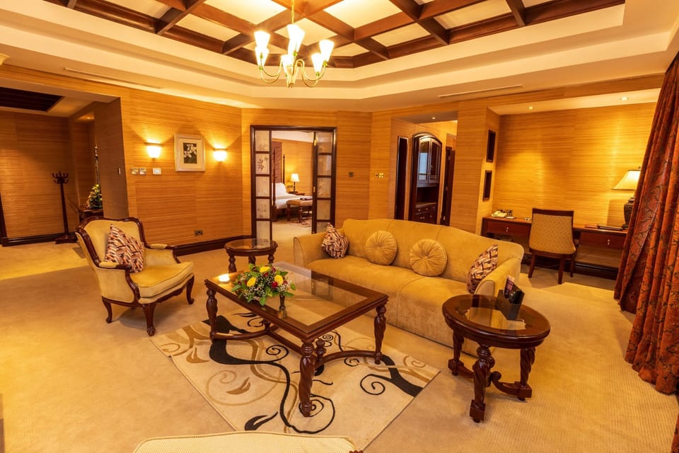 Presidential Suite | Living area | Toys