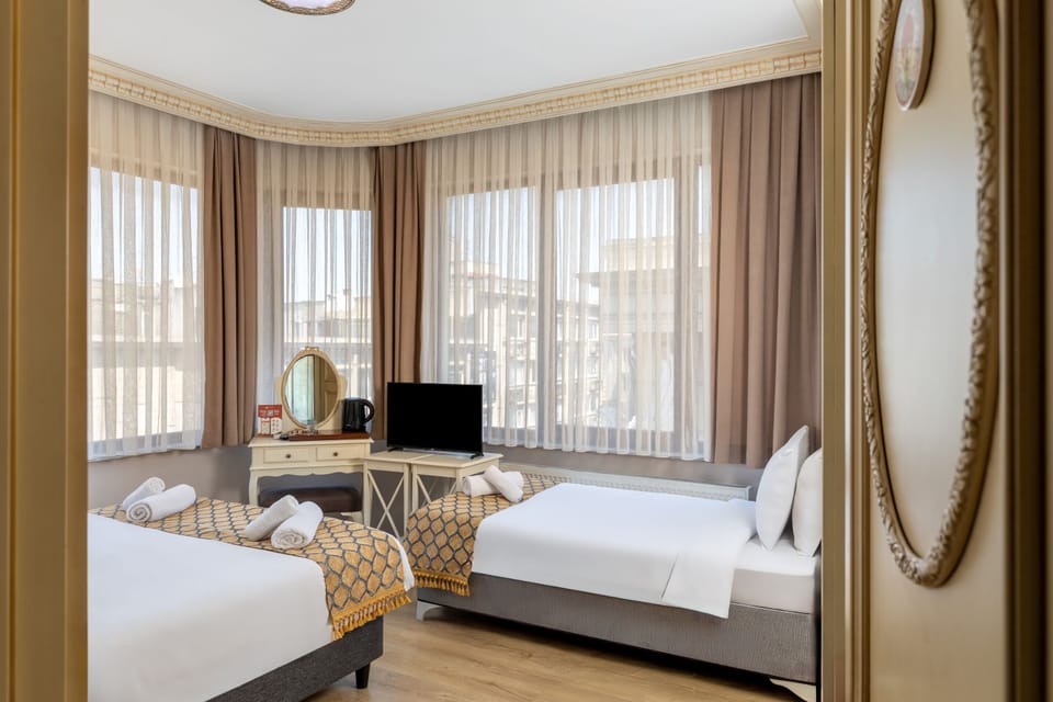 Triple Room | Soundproofing, WiFi (free), bed sheets
