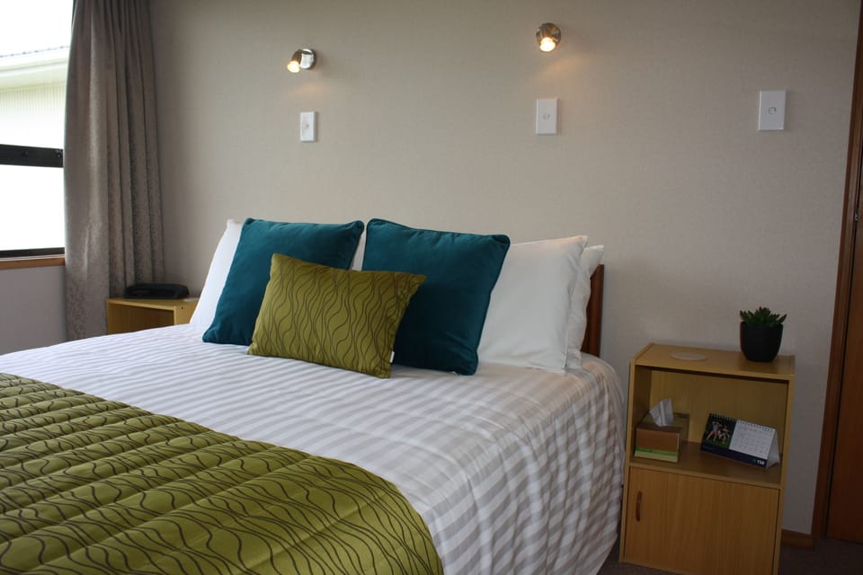 Comfort Double Room, 1 Queen Bed | Minibar, desk, soundproofing, free WiFi