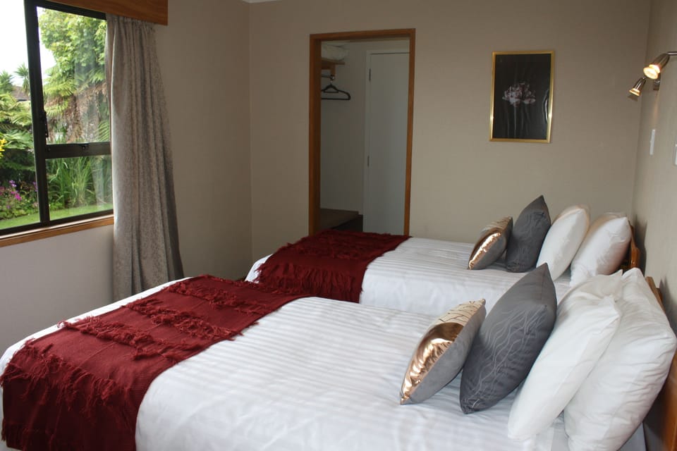 Comfort Twin Room, 2 Twin Beds | Minibar, desk, soundproofing, free WiFi