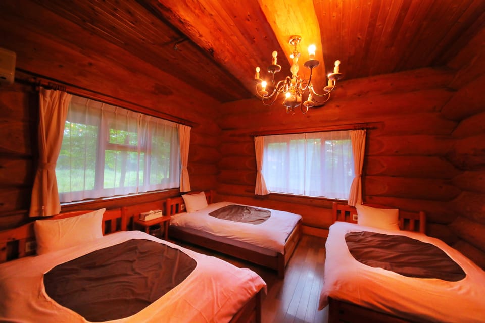 Bungalow, Smoking (Max 14 Guests) | Desk, bed sheets