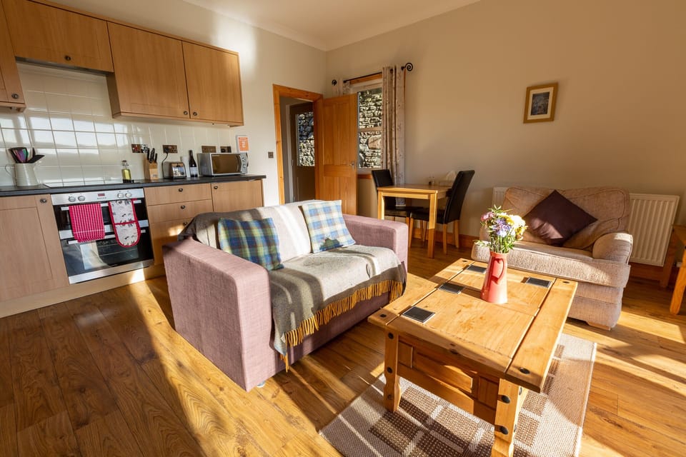 Apartment, 1 Bedroom, Valley View - Craigvinean (Pet Friendly) | Private kitchen