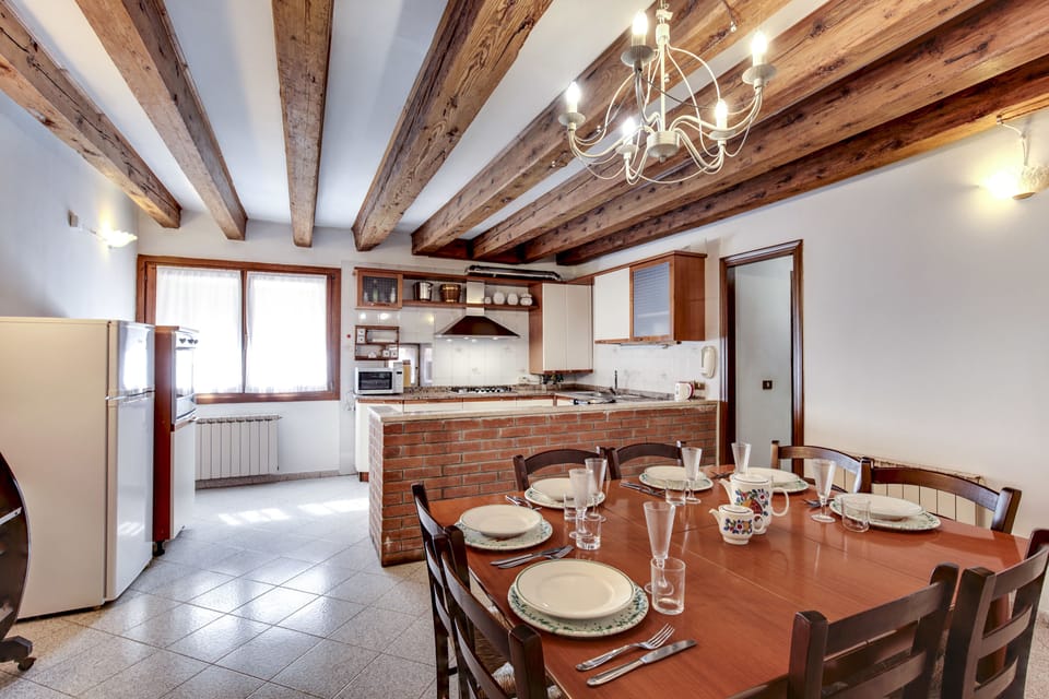 Apartment, 3 Bedrooms | Private kitchen | Fridge, microwave, oven, stovetop