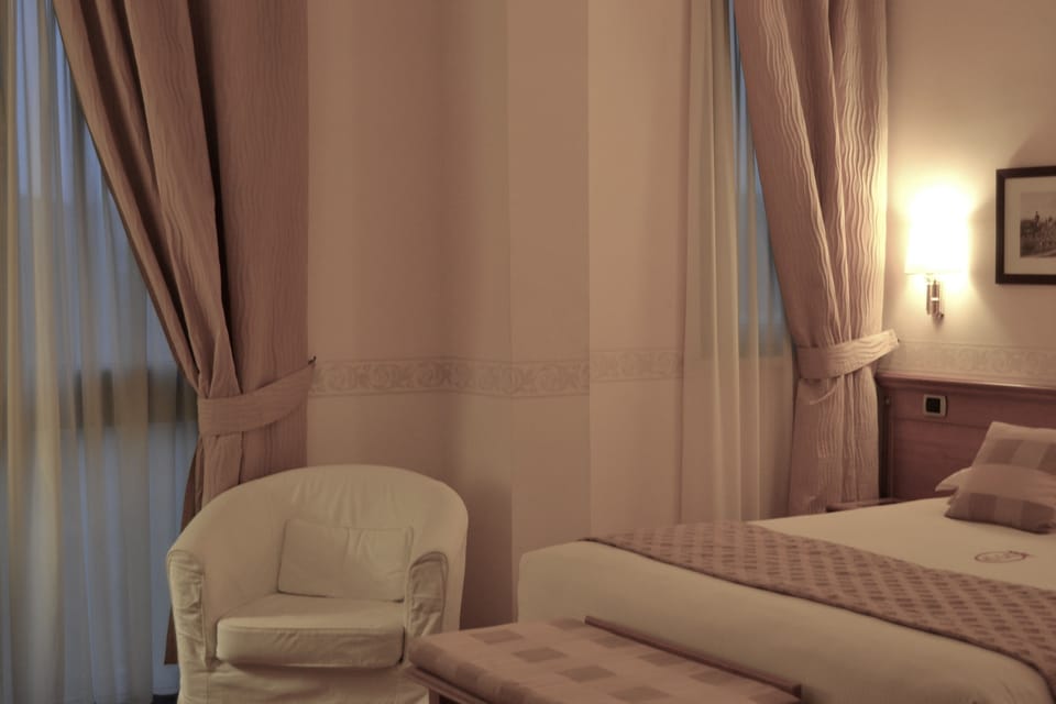 Royal Double Room | Egyptian cotton sheets, premium bedding, memory foam beds, minibar
