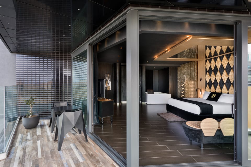 Signature Suite, Sea View, Corner | Terrace/patio