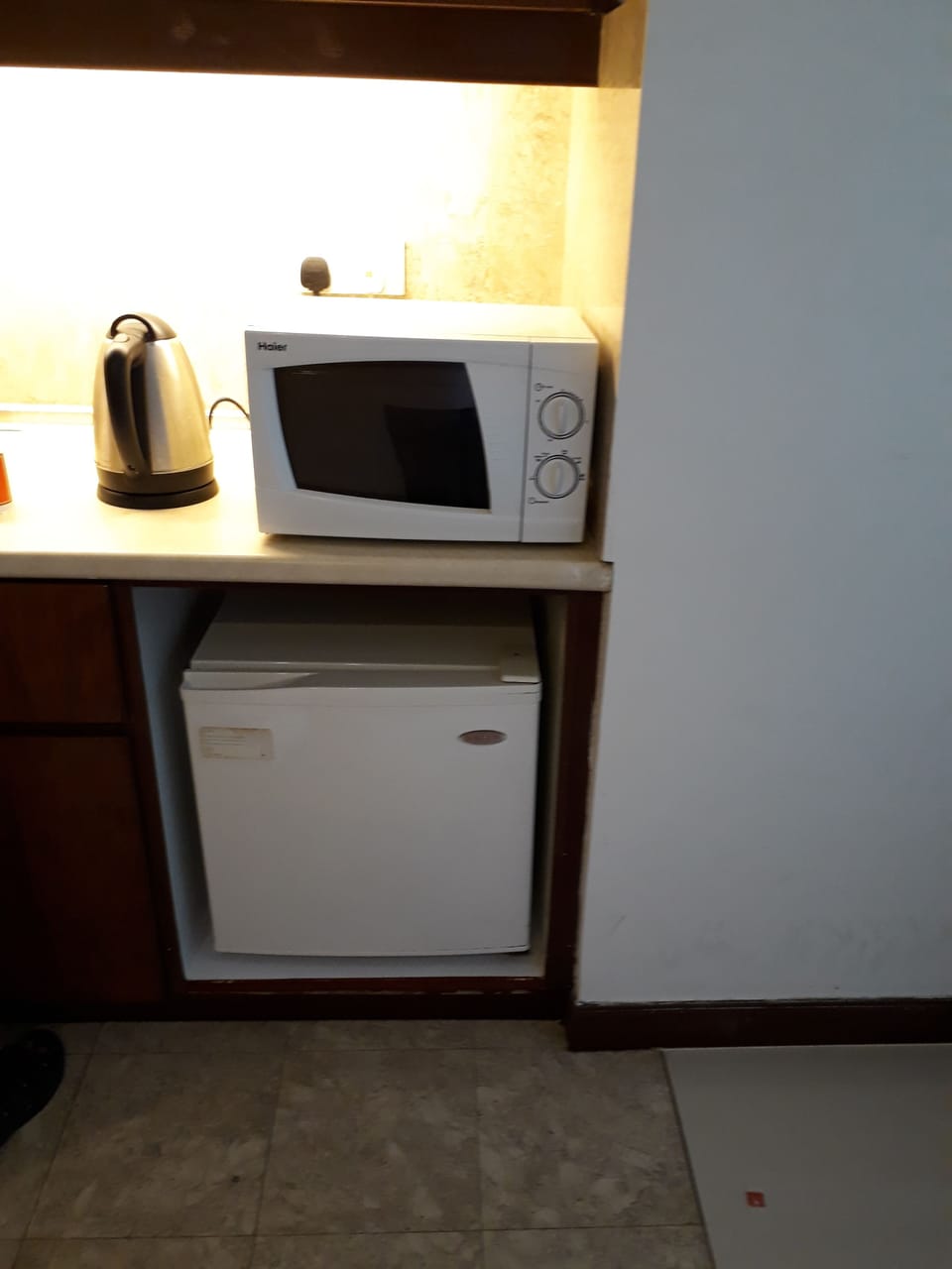 Studio, 1 Bedroom | Mini-refrigerator