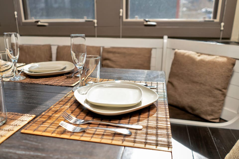 dining - Telluride Lodge 301 - Vivid Vacation Rentals Telluride - dining - Telluride Lodge 301 - Vivid Vacation Rentals Telluride