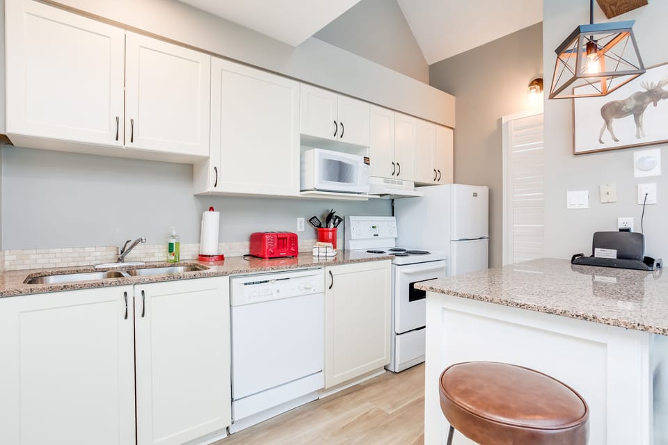 Full kitchen comes with all the cooking utensils you need for cooking any meal. 