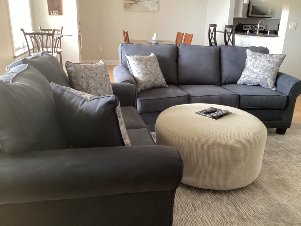 Brand new living room set---seats 7