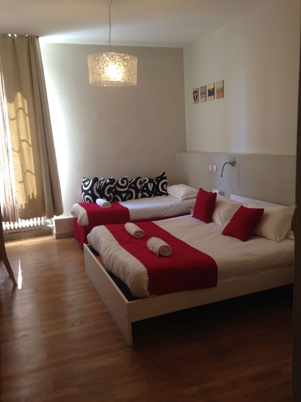 Premium bedding, iron/ironing board, free WiFi