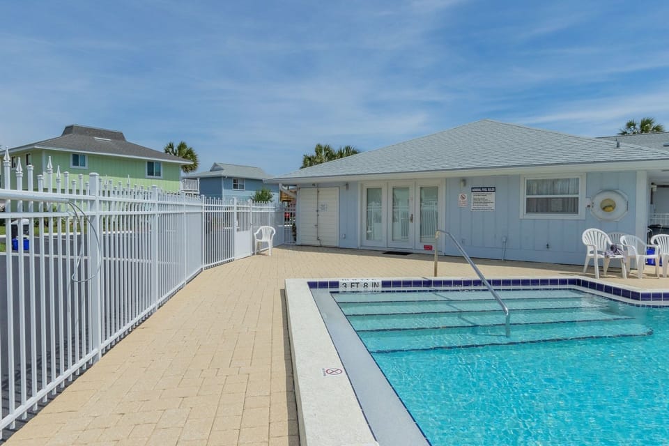 Poolhouse