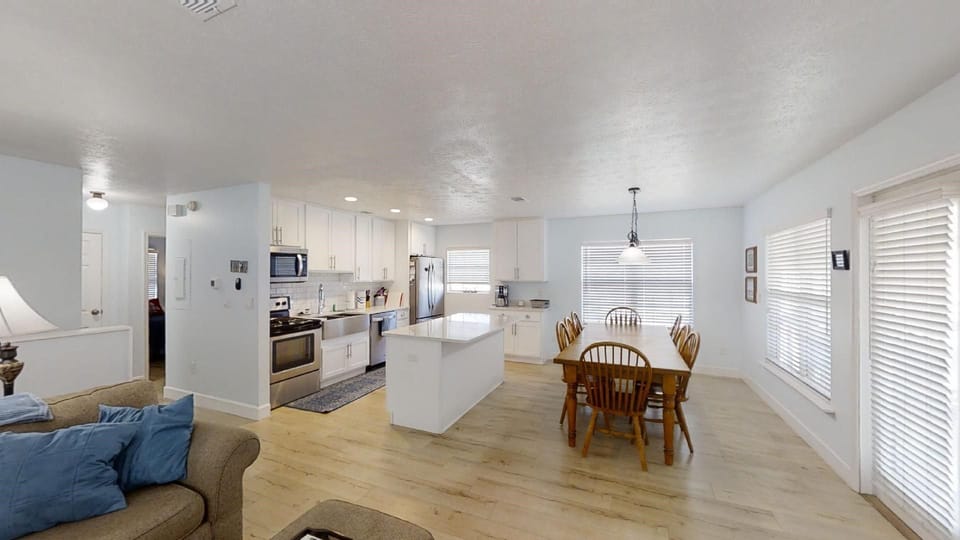 view to dining area and kitchen