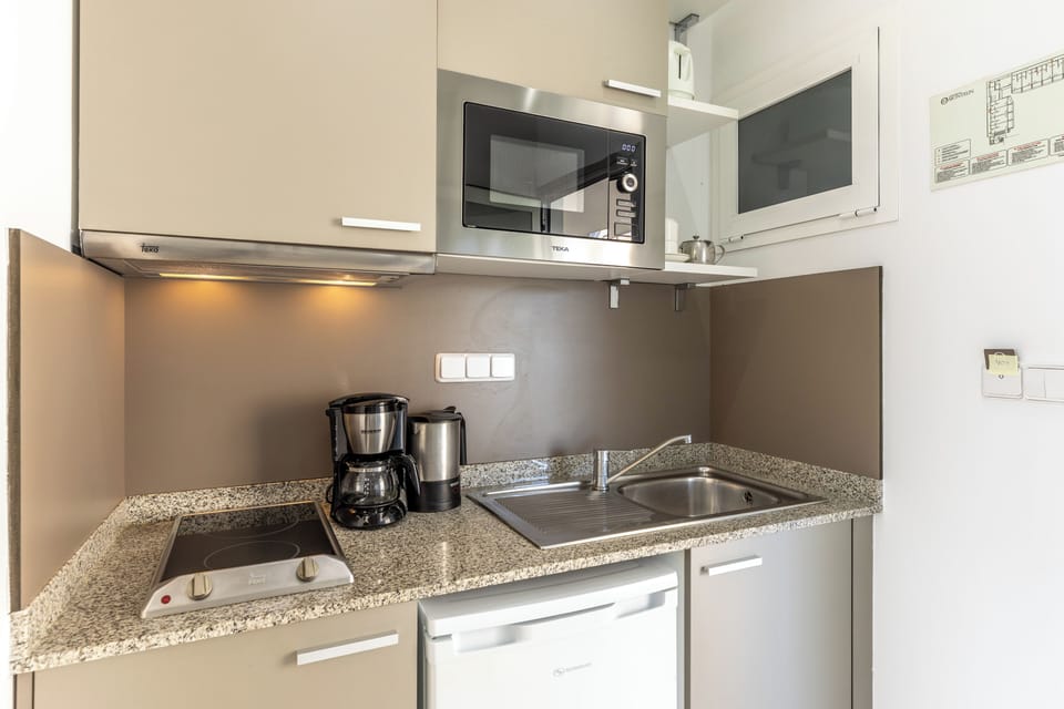 Private kitchenette