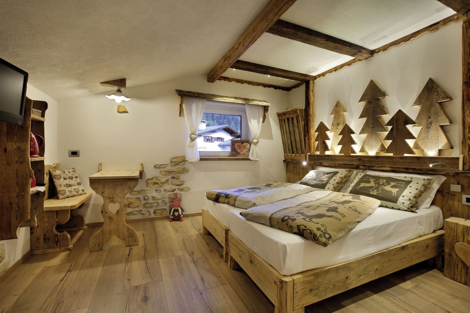 CAMERA MATRIMONIALE/DOPPIA CON LETTI SINGOLI | Down comforters, in-room safe, desk, free WiFi