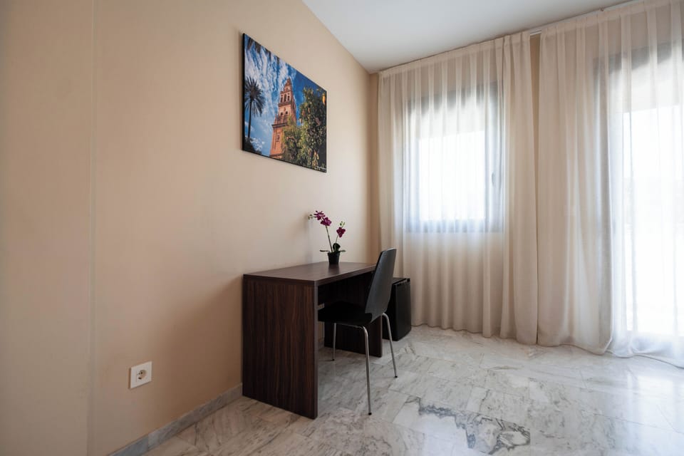 Double Room | In-room safe, desk, free WiFi, bed sheets