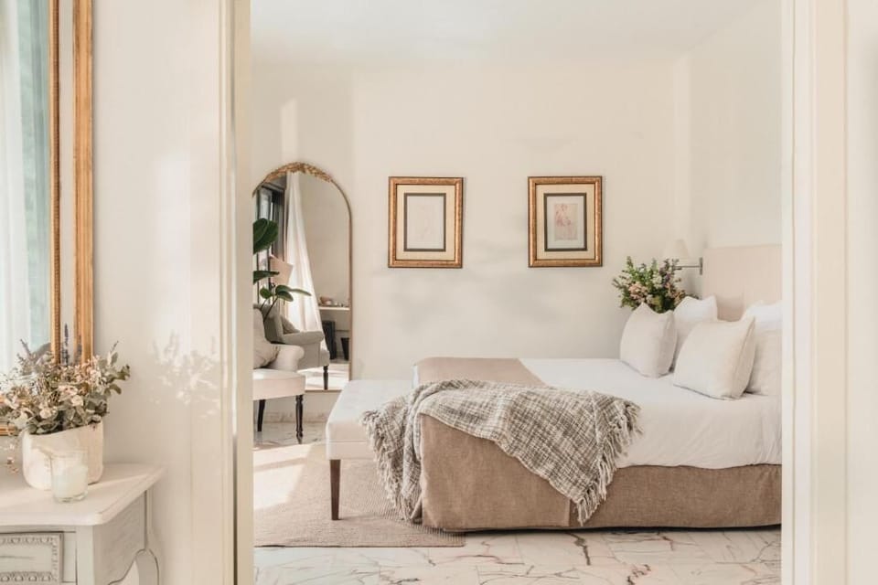 In-room safe, desk, free WiFi, bed sheets