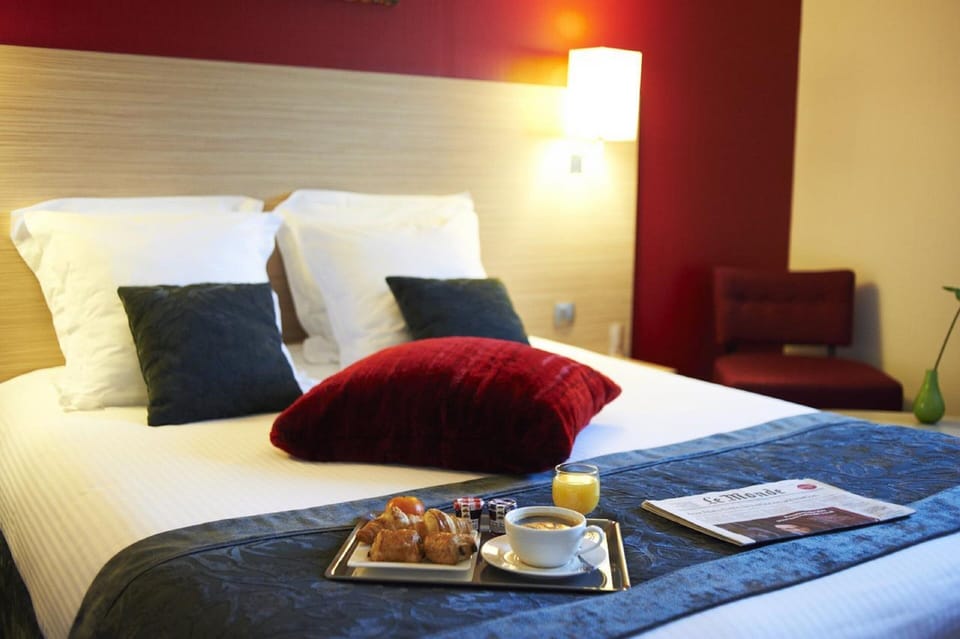 Superior Double Room | In-room safe, desk, iron/ironing board, free WiFi