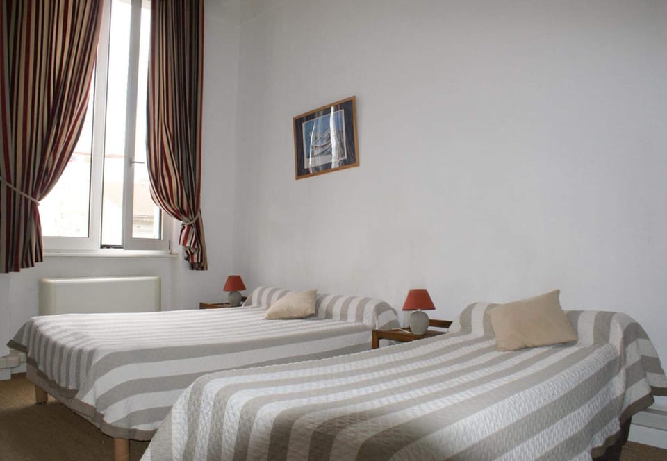 Individually decorated, individually furnished, iron/ironing board, WiFi