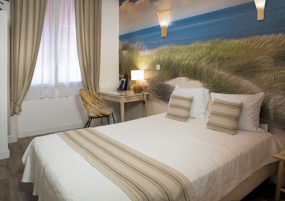 Standard Double Room | Desk, free WiFi, bed sheets