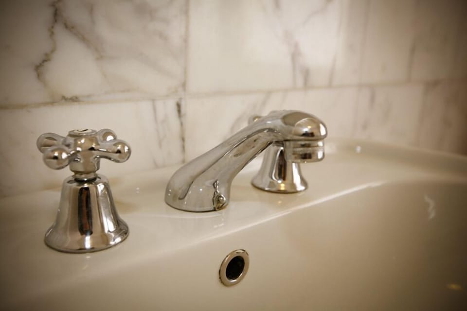 Hair dryer, bidet, towels