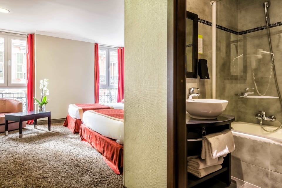 Superior Double or Twin Room | Premium bedding, in-room safe, desk, soundproofing