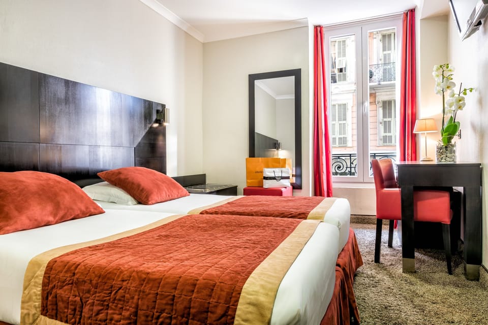 Standard Double or Twin Room | Premium bedding, in-room safe, desk, soundproofing