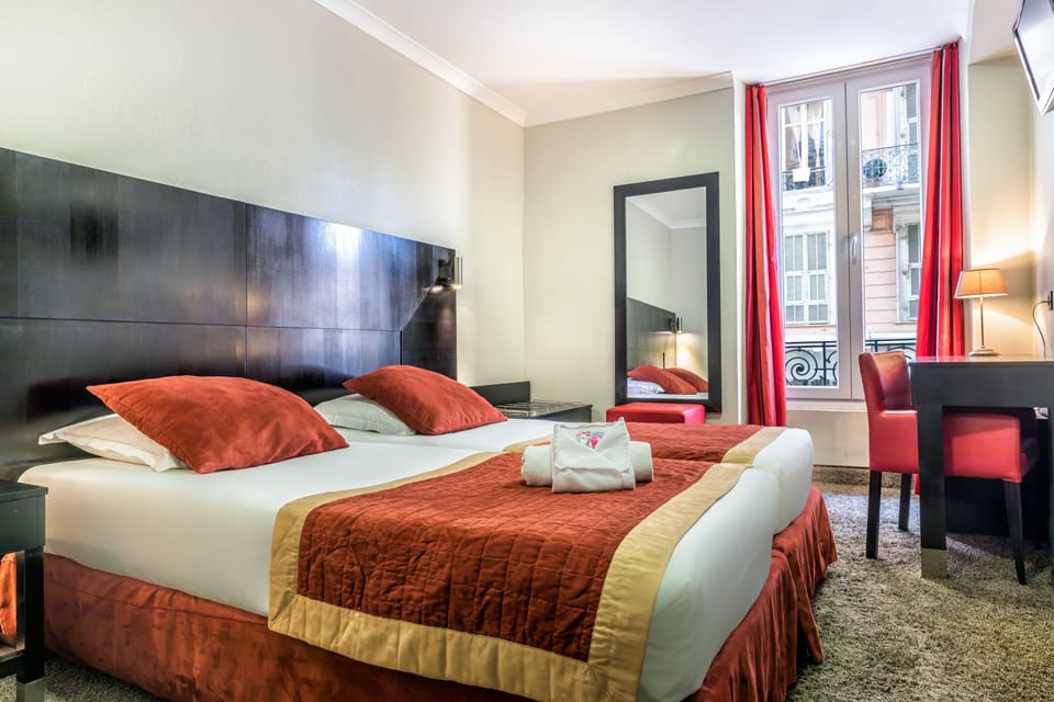 Standard Double or Twin Room | Premium bedding, in-room safe, desk, soundproofing
