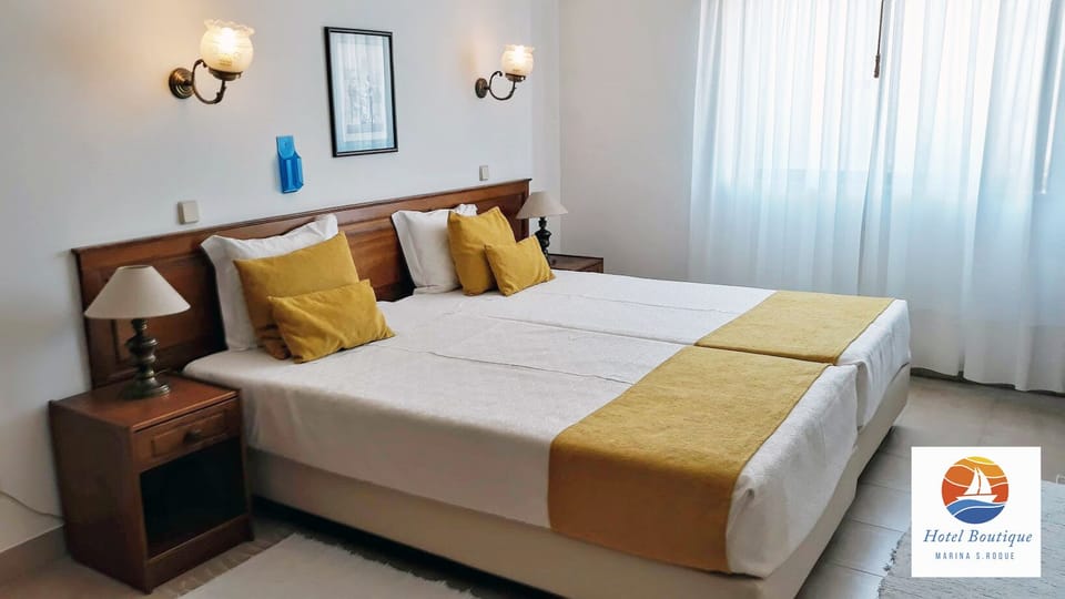 Suite | Blackout drapes, free WiFi, bed sheets