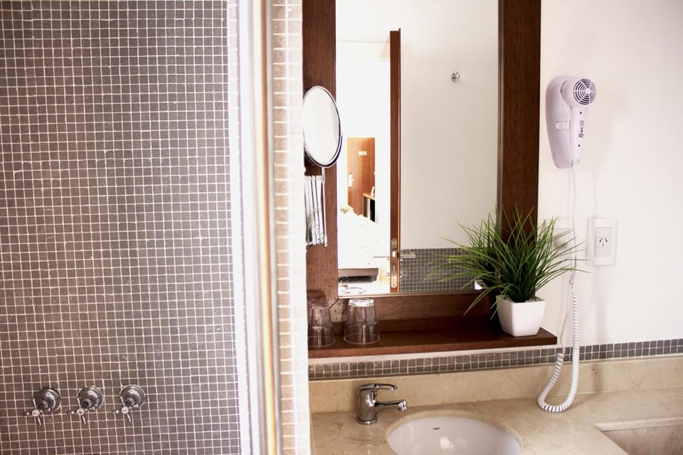 Free toiletries, bidet