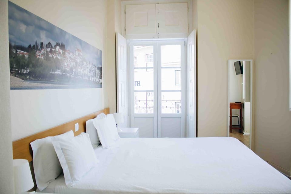 Double Room | Minibar, desk, soundproofing, free WiFi