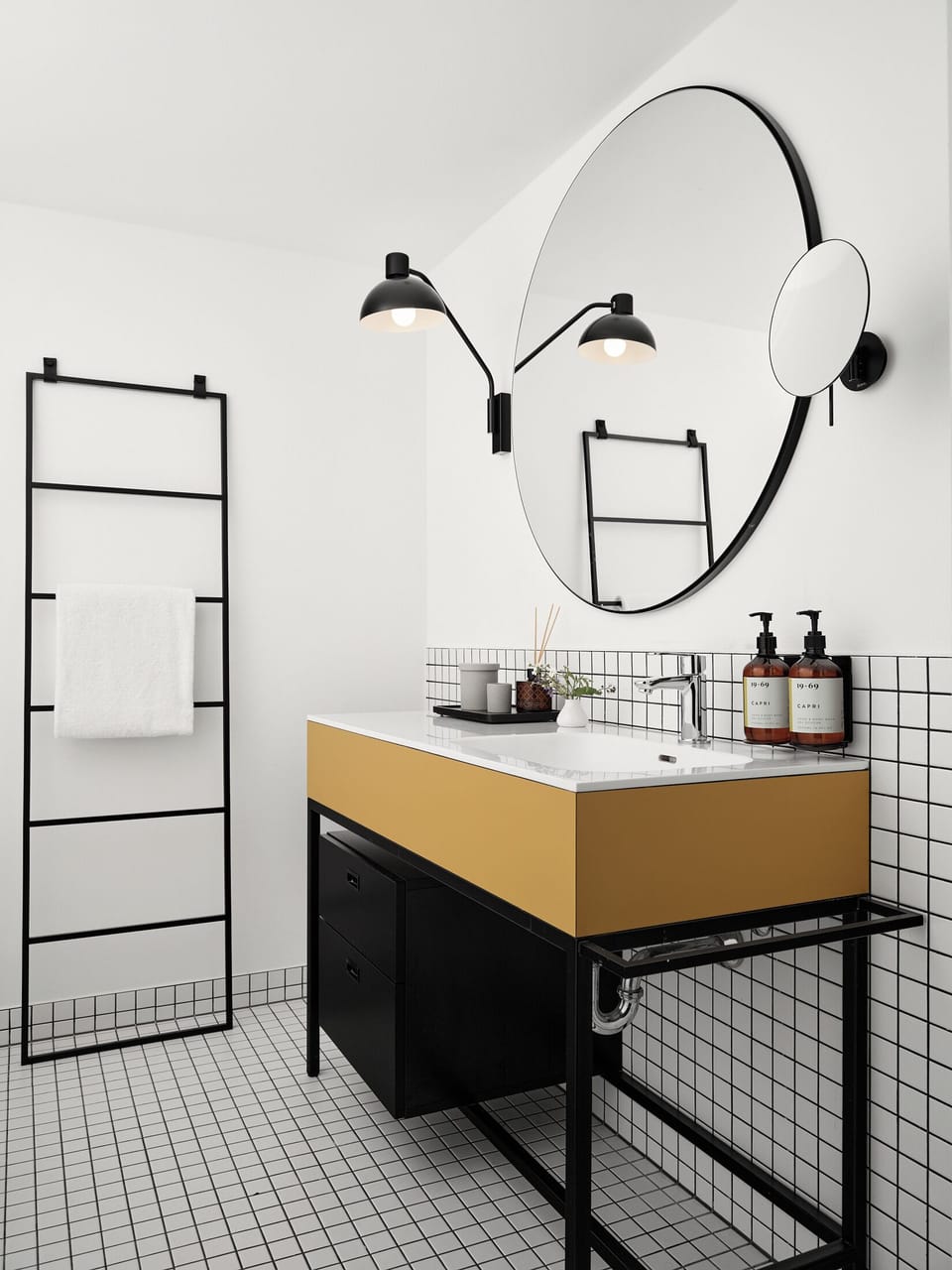 Superior Room | Bathroom | Shower, eco-friendly toiletries, hair dryer, towels
