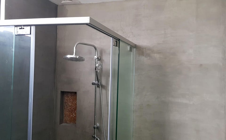 Deluxe Double Room, Garden View | Bathroom shower