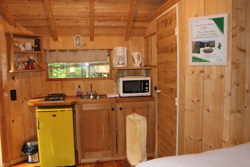Cabin, Terrace (La Fougère) | Living area | Flat-screen TV