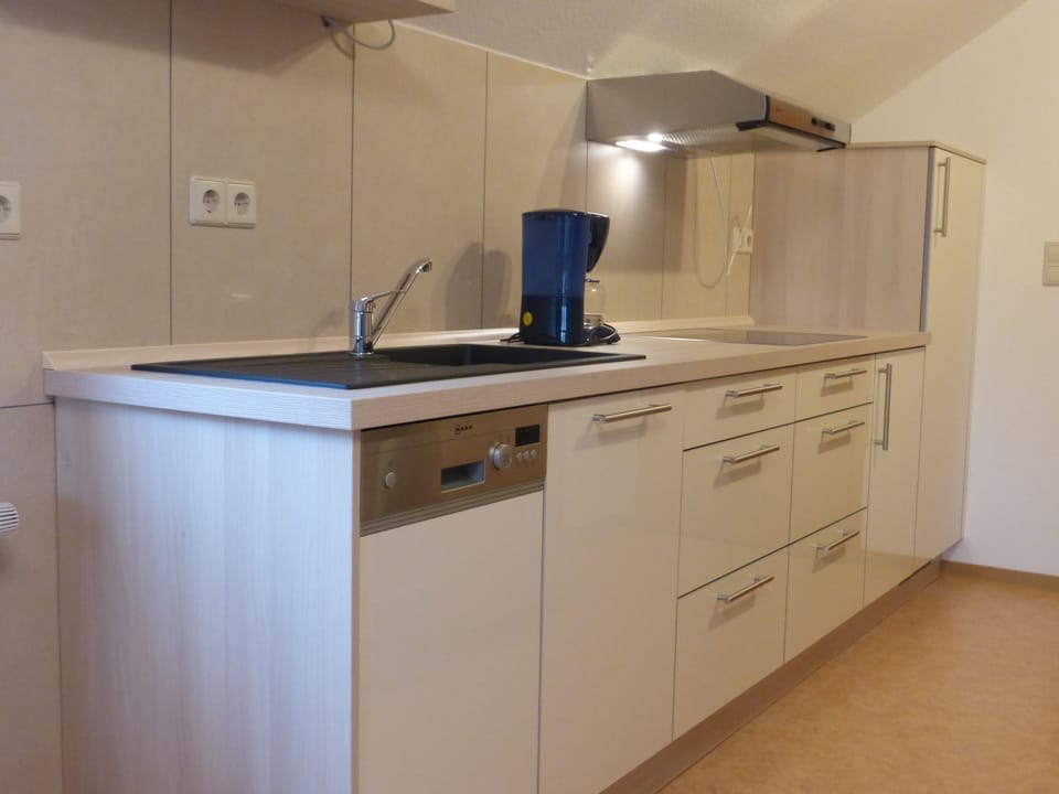 Apartment "Fernblick" 55sqm long stay (plus 4 nights) excl. breakfast | Private kitchen | Full-size fridge, stovetop, dishwasher, toaster