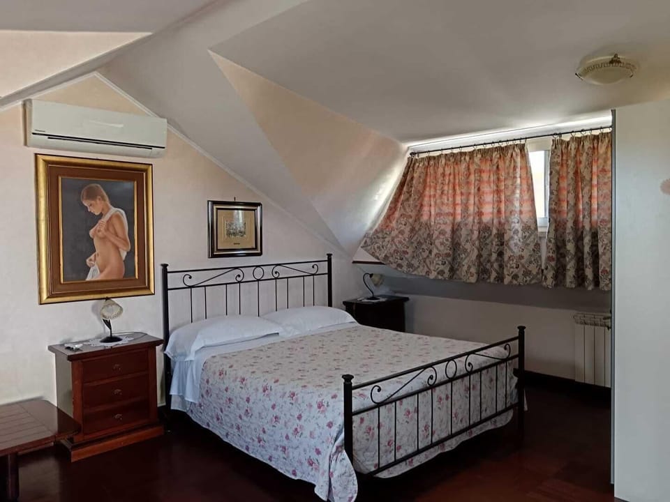 Junior Suite | Desk, free WiFi, bed sheets