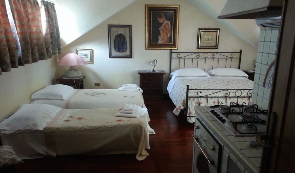 Junior Suite | Desk, free WiFi, bed sheets