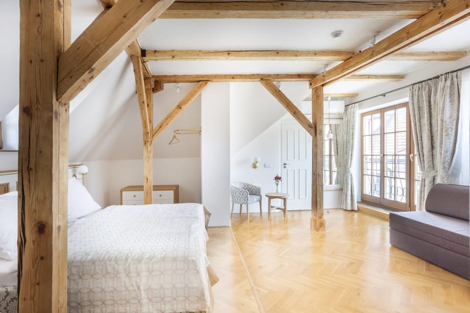 Prague Castle View Suite | In-room safe, free WiFi, bed sheets