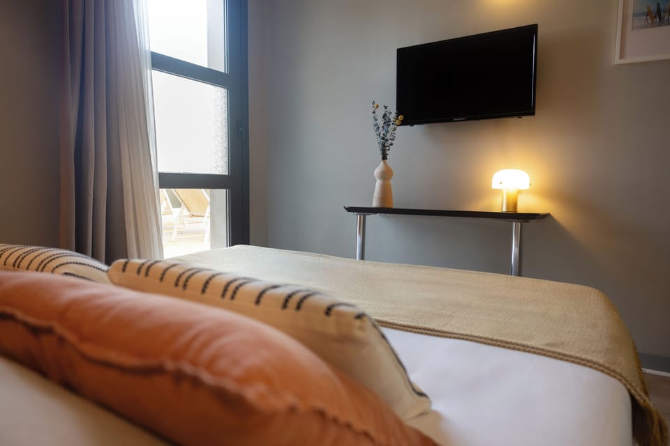 Double Room (Intermediate Double Room) | Premium bedding, individually furnished, desk, laptop workspace