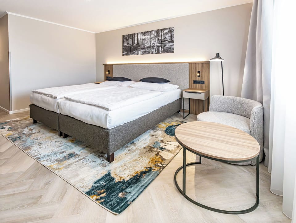 Comfort Double Room | In-room safe, desk, blackout drapes, soundproofing